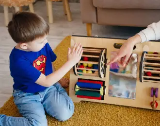 Какие игрушки должны быть в детском саду?