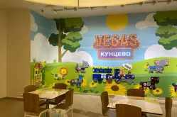 Компания «Приоритет» украсила ТРК VEGAS Кунцево уникальными бизибордами!