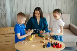 Игрушки как инструмент обучения: как научить детей математике и чтению в детском саду