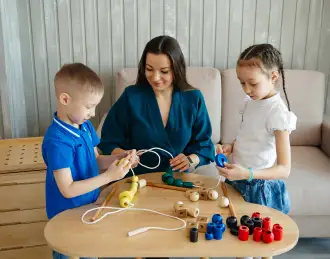 Игрушки как инструмент обучения: как научить детей математике и чтению в детском саду