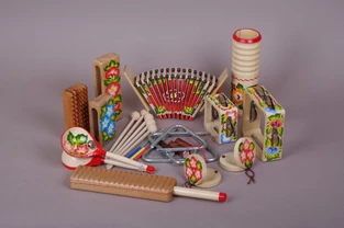 Перкуссионный набор 13 предметов «Ой, полным-полна моя коробочка» Мастерская Сереброва Перкуссионный набор 13 предметов «Ой, полным-полна моя коробочка» Мастерская Сереброва