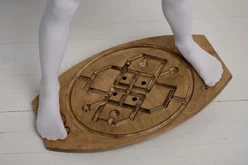 Балансировочная доска-лабиринт «Для ножек №3» (покрытая маслом)1