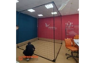Сетчатый куб 3х3х3м для тестовых полётов в защищённом пространстве