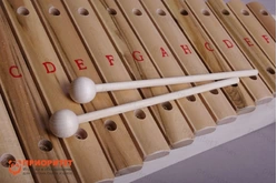 Ксилофон диатонический До мажор (15 пластин, на высоком резонаторе, клен) лак1