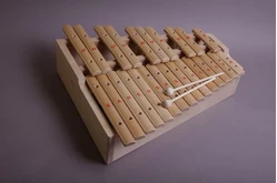 Ксилофон хроматический До мажор (25 пластин, на высоком резонаторе, клен) лак1