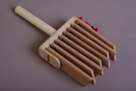 Трещотка пластинчатая на ручке (без росписи)