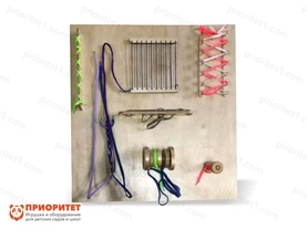 Настенный модуль для развития мелкой моторики «Шнурочки»