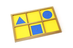 Демонстрационный стенд Монтессори1