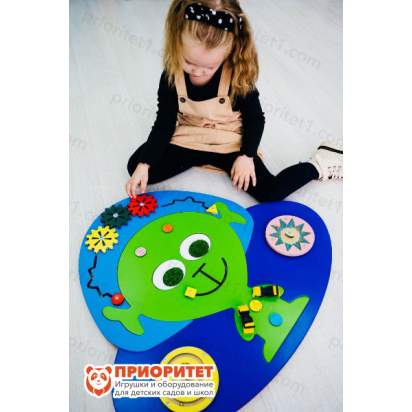 Бизиборд «Дружелюбный пришелец» для детского сада