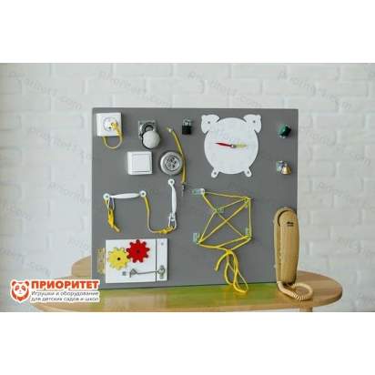 bizibord-zanyatnaya-luzhajka-seryj-1