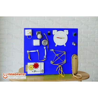 bizibord-zanyatnaya-luzhajka-sinij-1