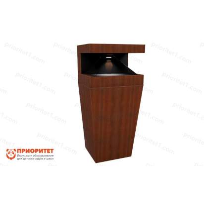 Напольная 3D пирамида с тремя проекциями_1