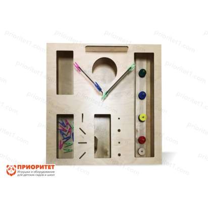 Настенный модуль для развития мелкой моторики «Прищепки»