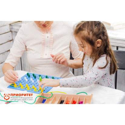 Игры со шнуровкой из Даров Фребеля