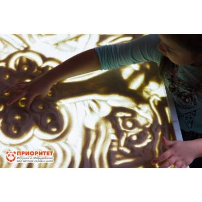 Рисуем на световом столе цветок