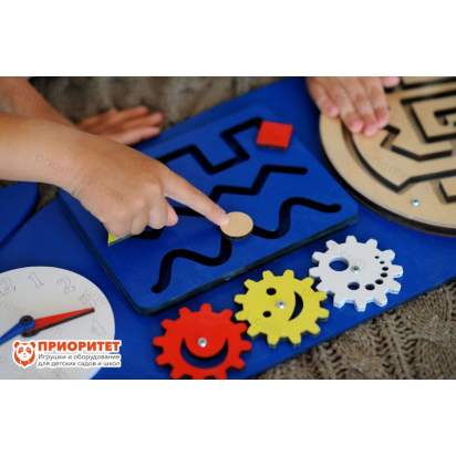 Бизиборд «Ловкий зайчик» вид сверху