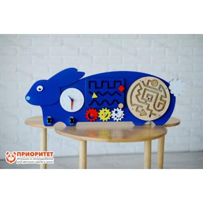 Бизиборд «Ловкий зайчик» общий вид