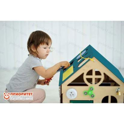 bizidom-poleznaya-razvivajka-biryuzovaya-krysha-1