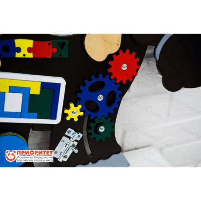 Бизиборд «Ласковый жеребёнок» с шестеренками