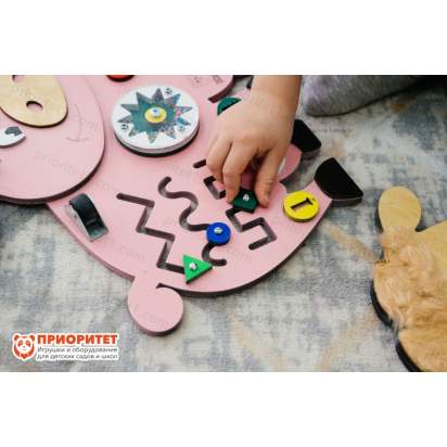 Бизиборд «Смелый поросёнок» с лабиринтом