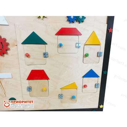 Двухсторонняя тактильная панель «Гармоничное развитие» с дверцами