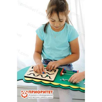 Бизиборд «Добрый крокодильчик» в детский сад