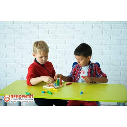 Детский стол на регулируемых ножках вид сверху