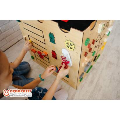 Бизикуб Волшебная крепость со шнуровкой