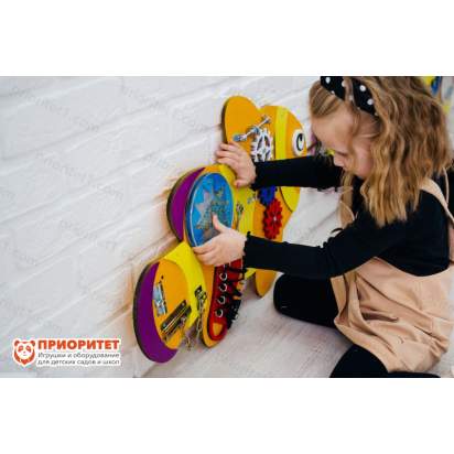 Бизиборд «Оранжевая рыбка» в детский сад