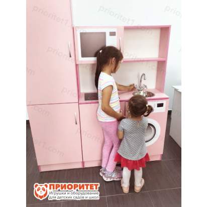 Детская кухня Фантазия розовая краном и мойкой