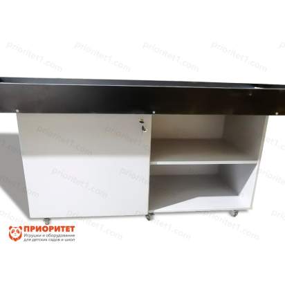 Стол для соревнований по робототехнике с ящиками для хранения