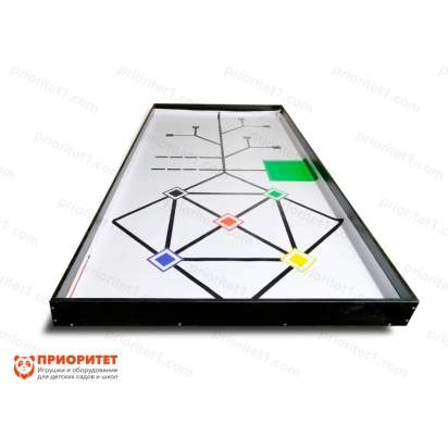 Больший стол для соревнований по робототехнике