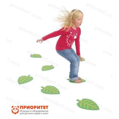 Дорожка из листиков